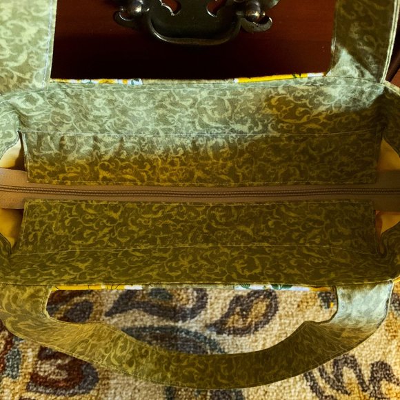 Handmade Sage Green & Marigold Floral Patchwork Quilted Tote Bag w/ Zip Closure - Picture 4 of 6